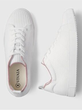 Vivaia Evermore White Knit Washable Sneakers with Pink Trim size 39/US8 EUC